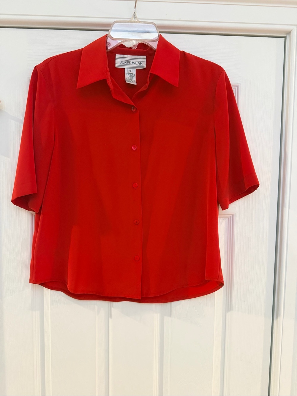 Ladies Size 12 "Jones Wear" Red Short-Sleeve Button-Front Shirt GUC